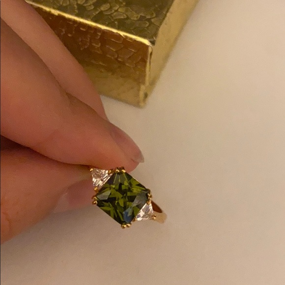 Green stone ring - Picture 2 of 2